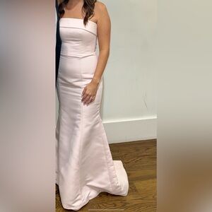 Amsale Jaylin Bridesmaids dress 
Color: Ballet
No alterations
